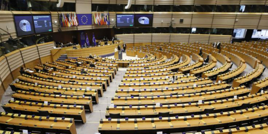 Το ΕΚ καταγράφει την υπαναχώρηση Τουρκίας από την ευρωπαϊκή πορεία και ζητά τερματισμό των ενταξιακών